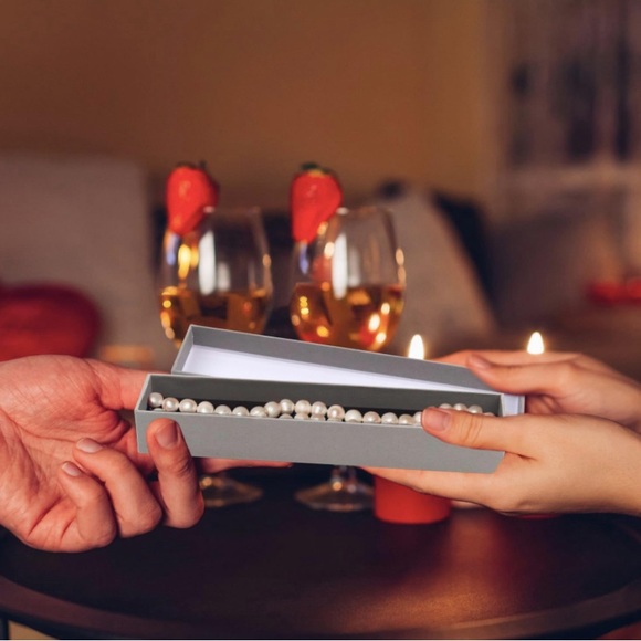 WHOLESALE | 5 pack of Long JEWELRY BOXES | Cardboard & Black Sponge Padding - Picture 11 of 14